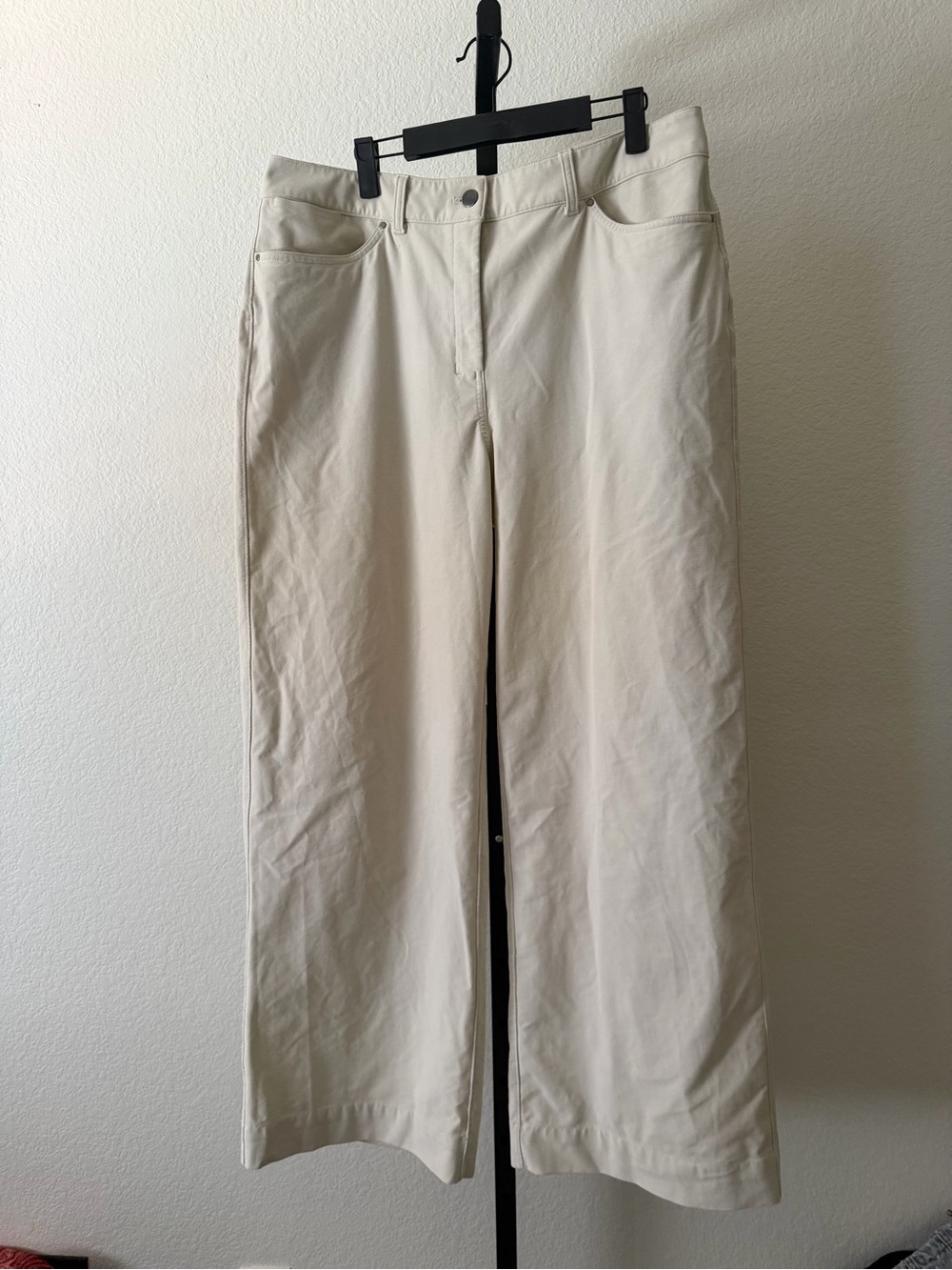 Lululemon Women’s Wide Leg Cream Pants